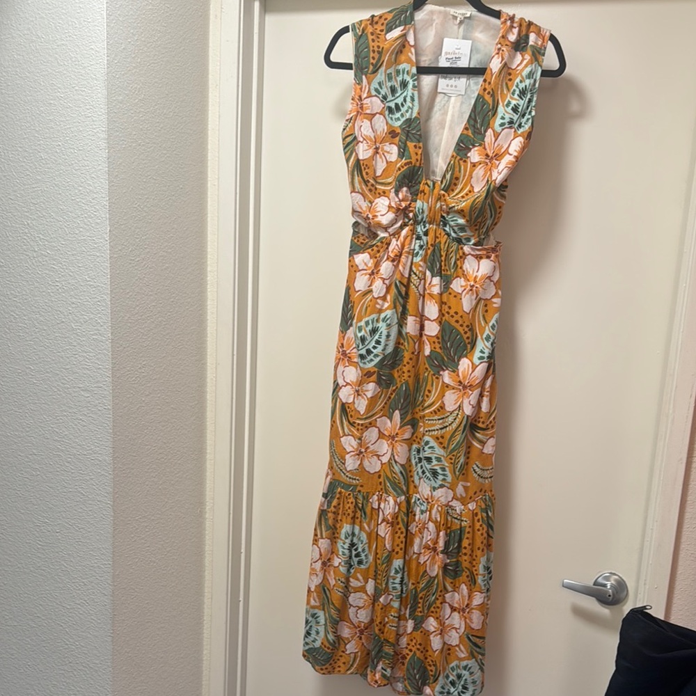Floral Sleeveless Maxi Dress - Multicolor